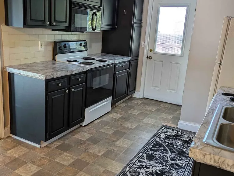2232 Hoyle Ave NW — Photo 16
