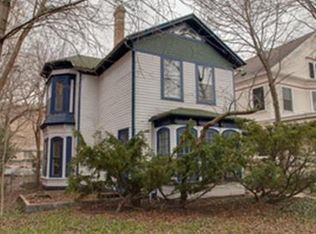 1422 Hinman Ave, Evanston, IL 60201