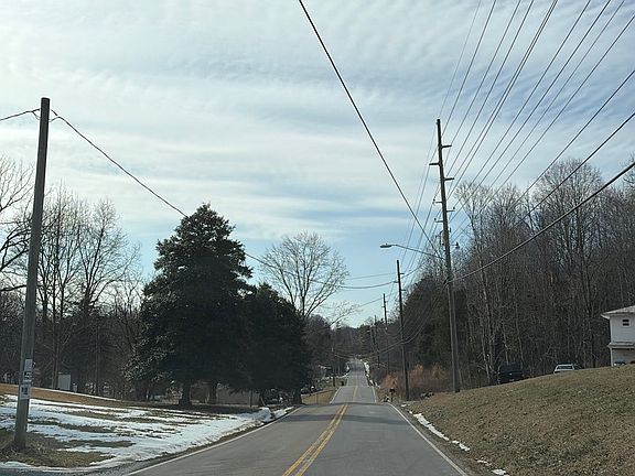 4th image of 461 Meadow View Rd