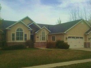 2569 E Oak Grove Dr, Sandy, UT 84092