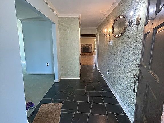 5th image of 2751 Hudson Pl
