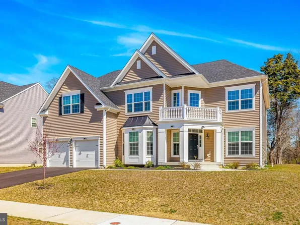 243 Wavyleaf Dr, Smyrna, DE 19977