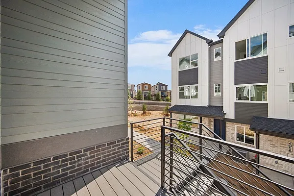 4037 Ascend Grv — Photo 5