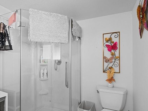 5th image of 2119 E 10th St