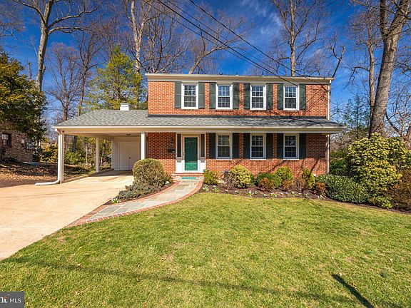 4th image of 8912 Moreland Ln