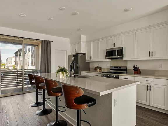 5th image of 10305 Triple Crown Ln