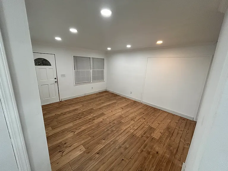 571 Fielding Cir — Photo 3