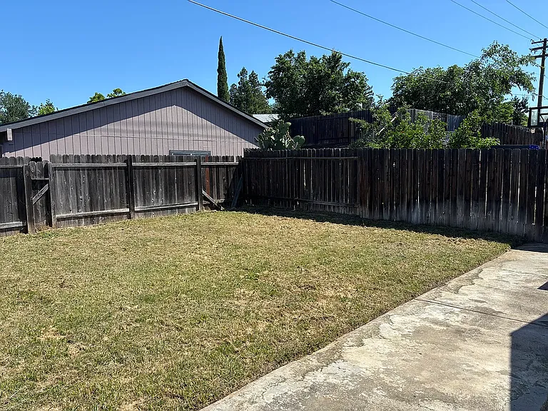 7170 Cloverleaf Way — Photo 21
