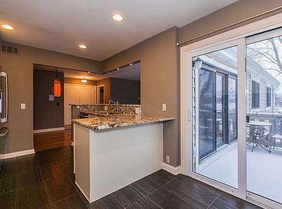 3rd image of 113 Sussex Cir Unit D2