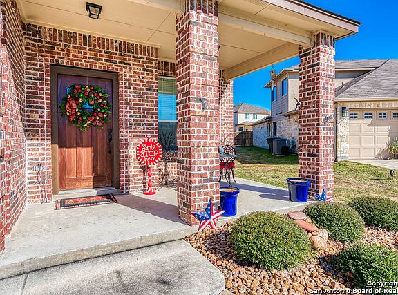 2nd image of 318 Creekview Way