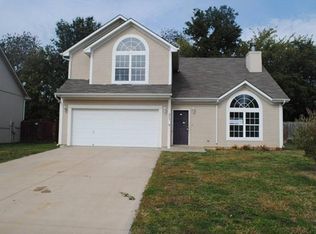 2309 NW Richard Dr, Blue Springs, MO 64015