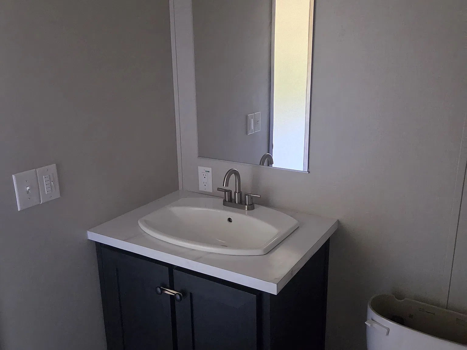 3 bed, 1100 sqft, $1,900 — Photo 3