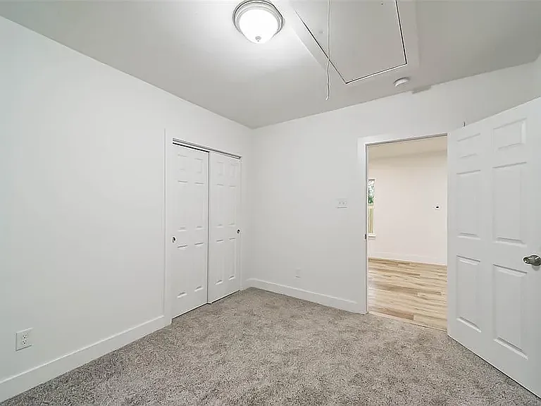 2705 Winbern St — Photo 9