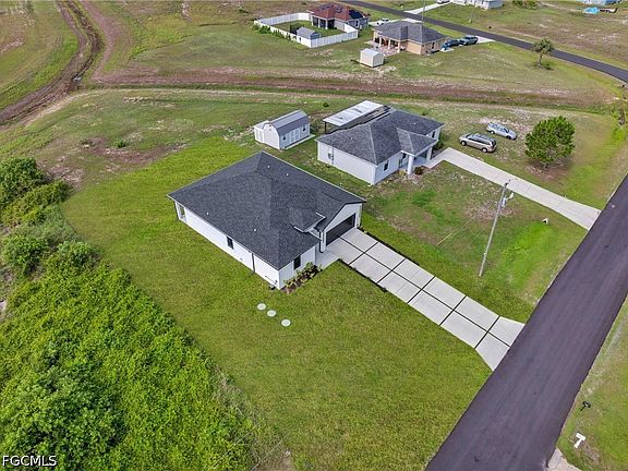 3rd image of 7071 Tide Cir