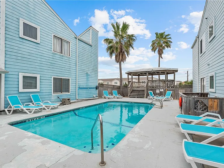 15010 Leeward Dr #104 — Photo 31