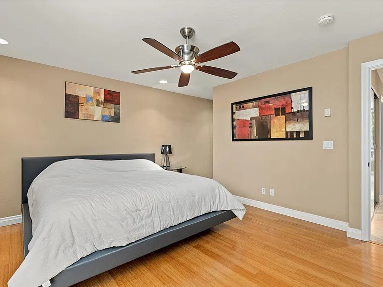 935 Genter St #207 — Photo 13