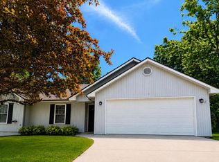 1 Mills Ln, Bella Vista, AR 72714