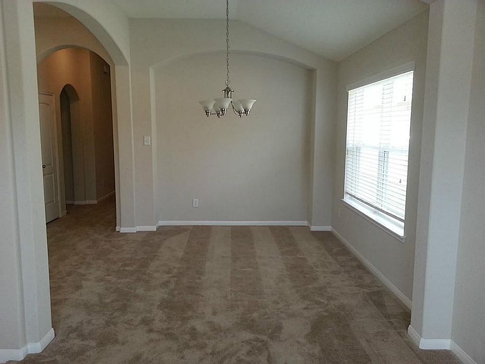 1st image of 24722 Lakecrest Village Dr
