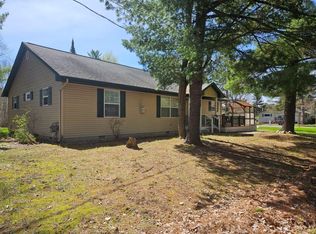 301 S 6th St, Roscommon, MI 48653