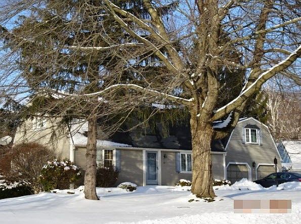2nd image of 10 Powder Hill Rd