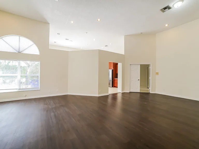 7770 Highlands Cir — Photo 4