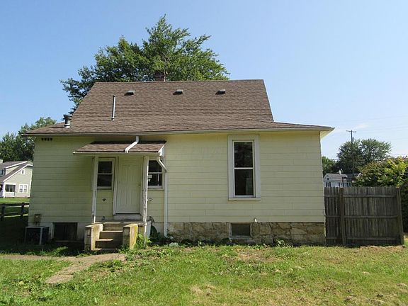 4th image of 115 Elwood Ave