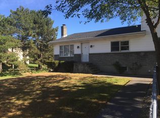 25 Knauf Ln #B, Albany, NY 12211