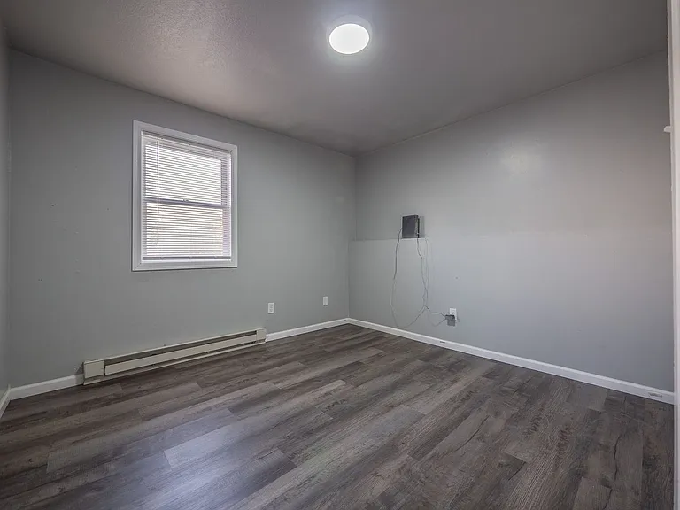 1104 N Walnut St — Photo 14
