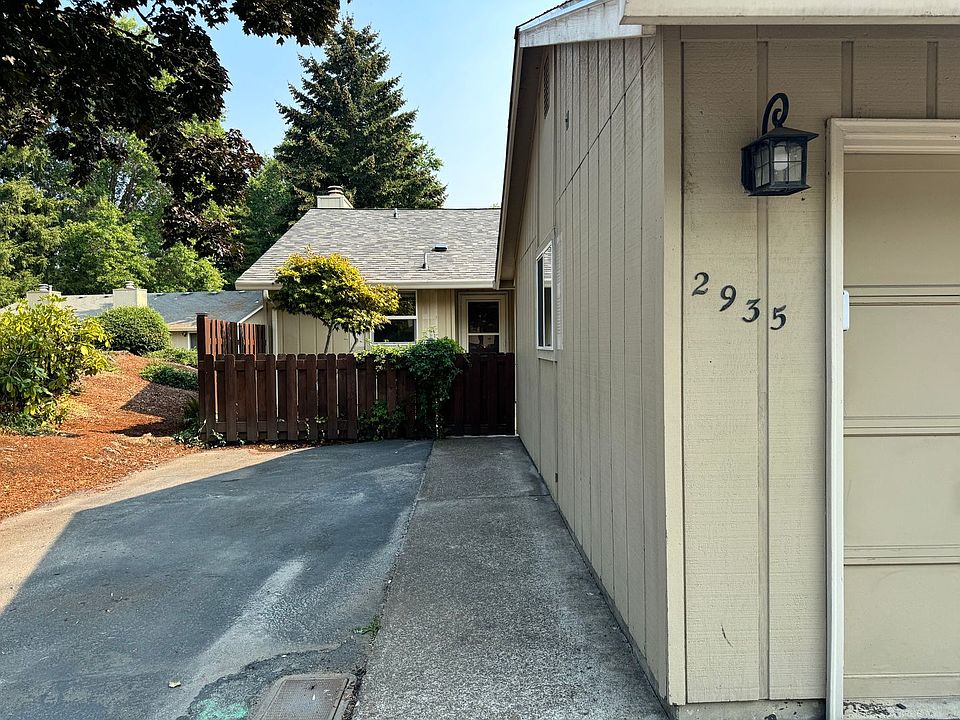 1st image of 2935 SE Blue Bird Dr