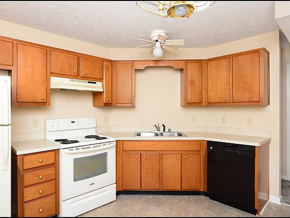 5th image of 67 Forest Hill Dr