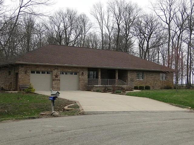 103 Spring Ct photo 1