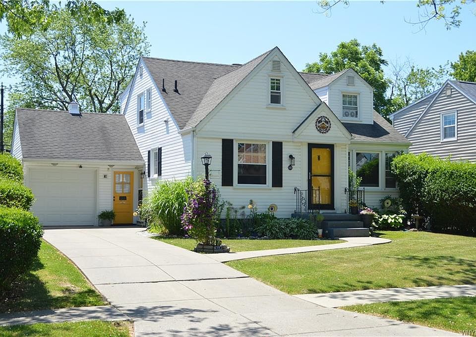 1st image of 110 Calvin Ct S
