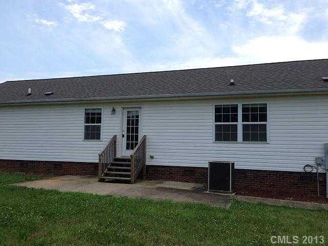 2nd image of 3328 Tyringham Dr