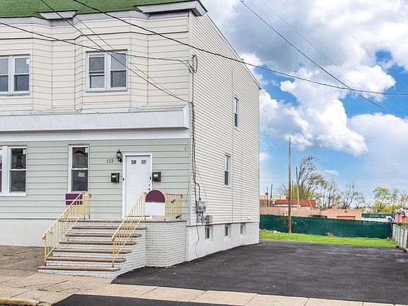 3rd image of 122 E Centre St