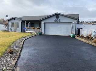 404 N 74th Ave, Yakima, WA 98908