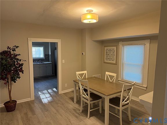 5th image of 2209 Fairmount Ave