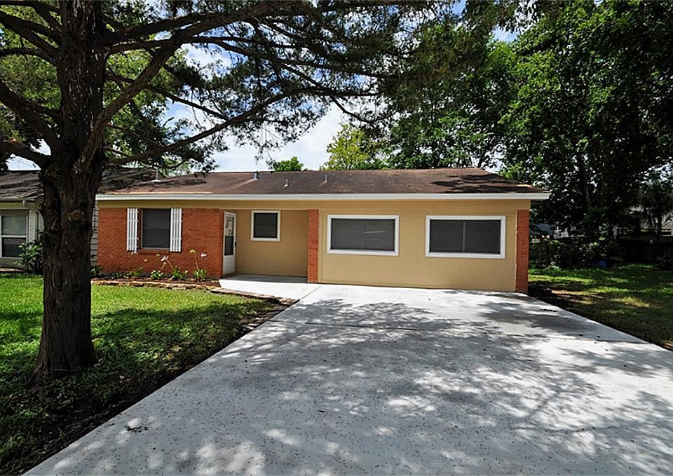 1st image of 418 Lakeside Dr
