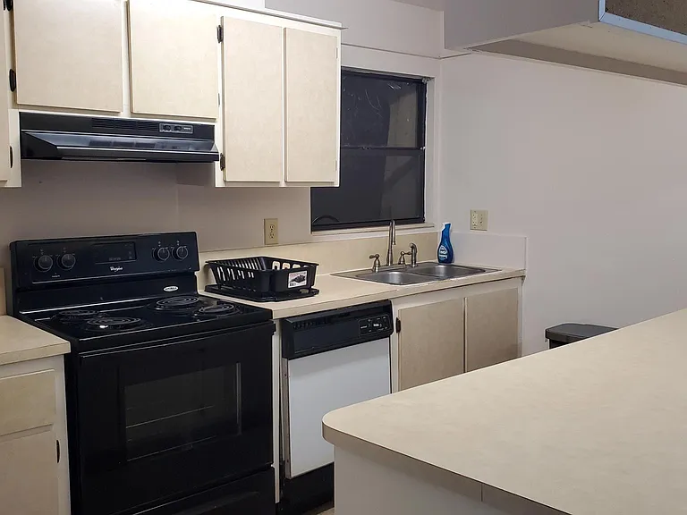 2811 SW Archer Rd #N114 — Photo 19