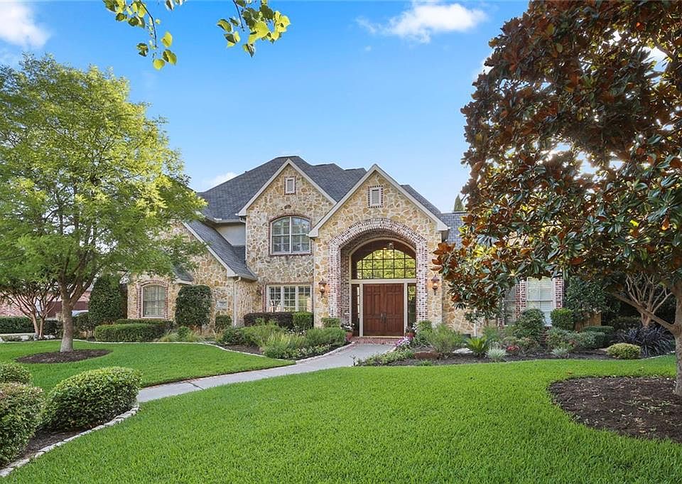 1st image of 717 Stratford Ln