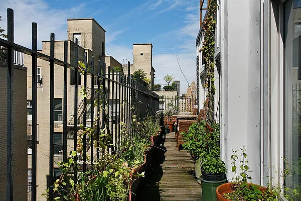 Sold by Corcoran | media 14