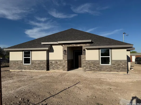 3204 CALLE TERESA, Eagle Pass, TX 78852