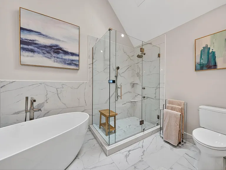 372 W Brown St #3 — Photo 30