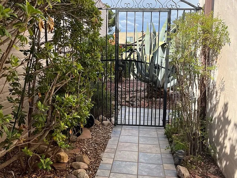 4304 Avenida Palermo — Photo 2