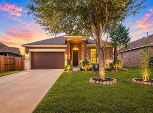 18322 Redoak Manor Ln, Cypress, TX 77433