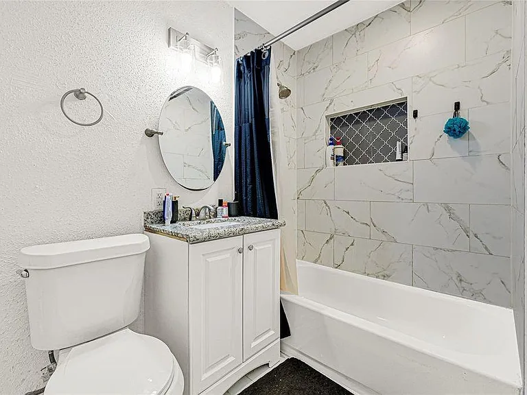 2126 Hillshire Dr — Photo 5