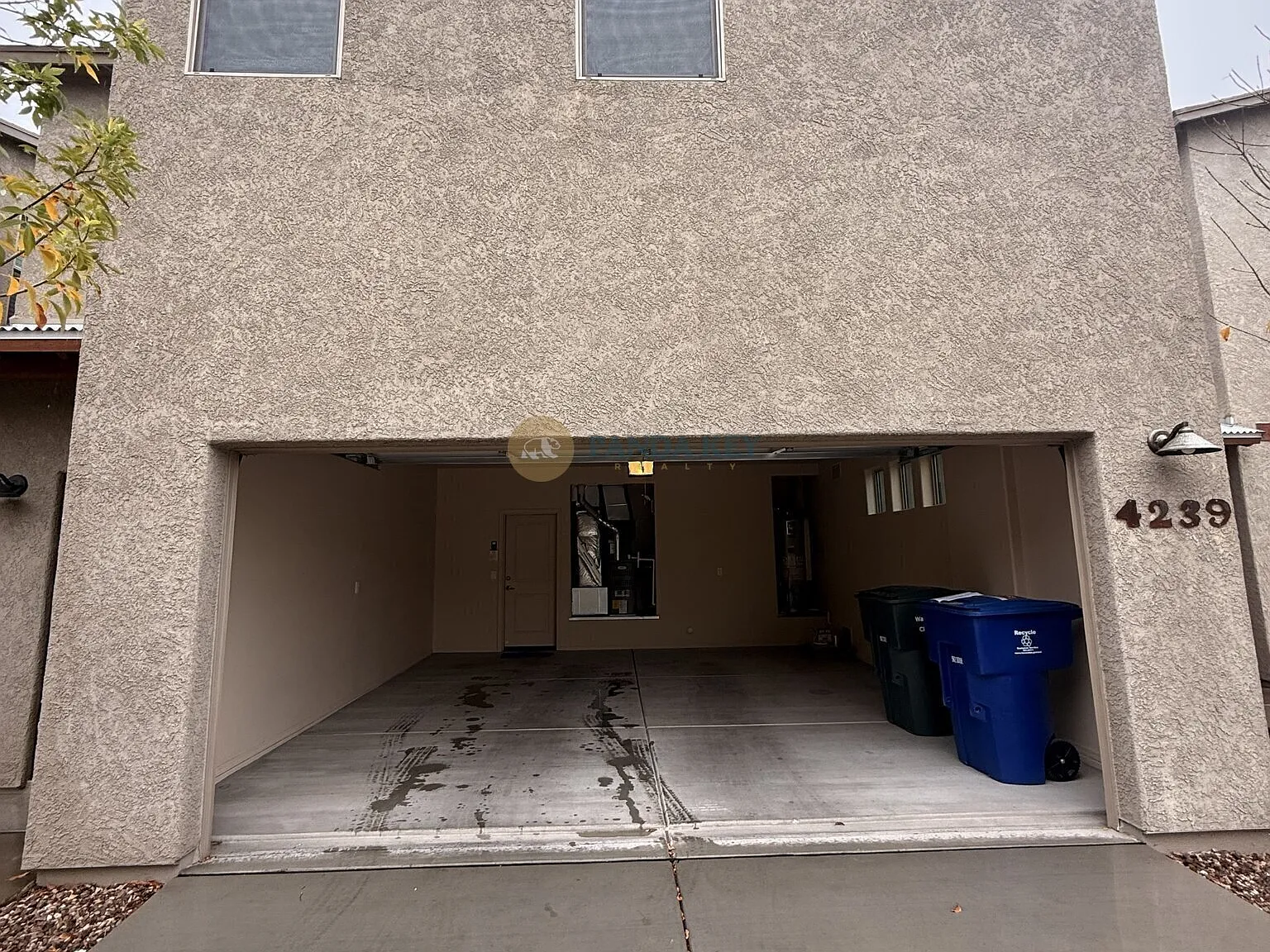3 bed, 2.5 bath, 1558 sqft, $1,850 — Photo 2