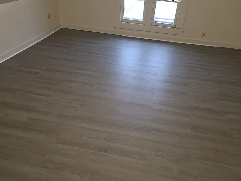 1647 Mayfield Ave — Photo 2