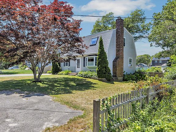 3rd image of 213 Buckwood Drive