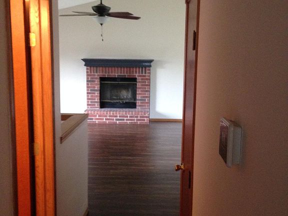4th image of 4342 N Woodlawn Ct