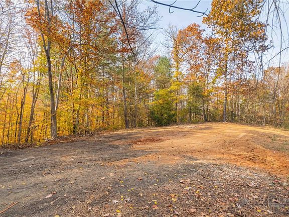 2nd image of 1165 Dehart Community Center Road